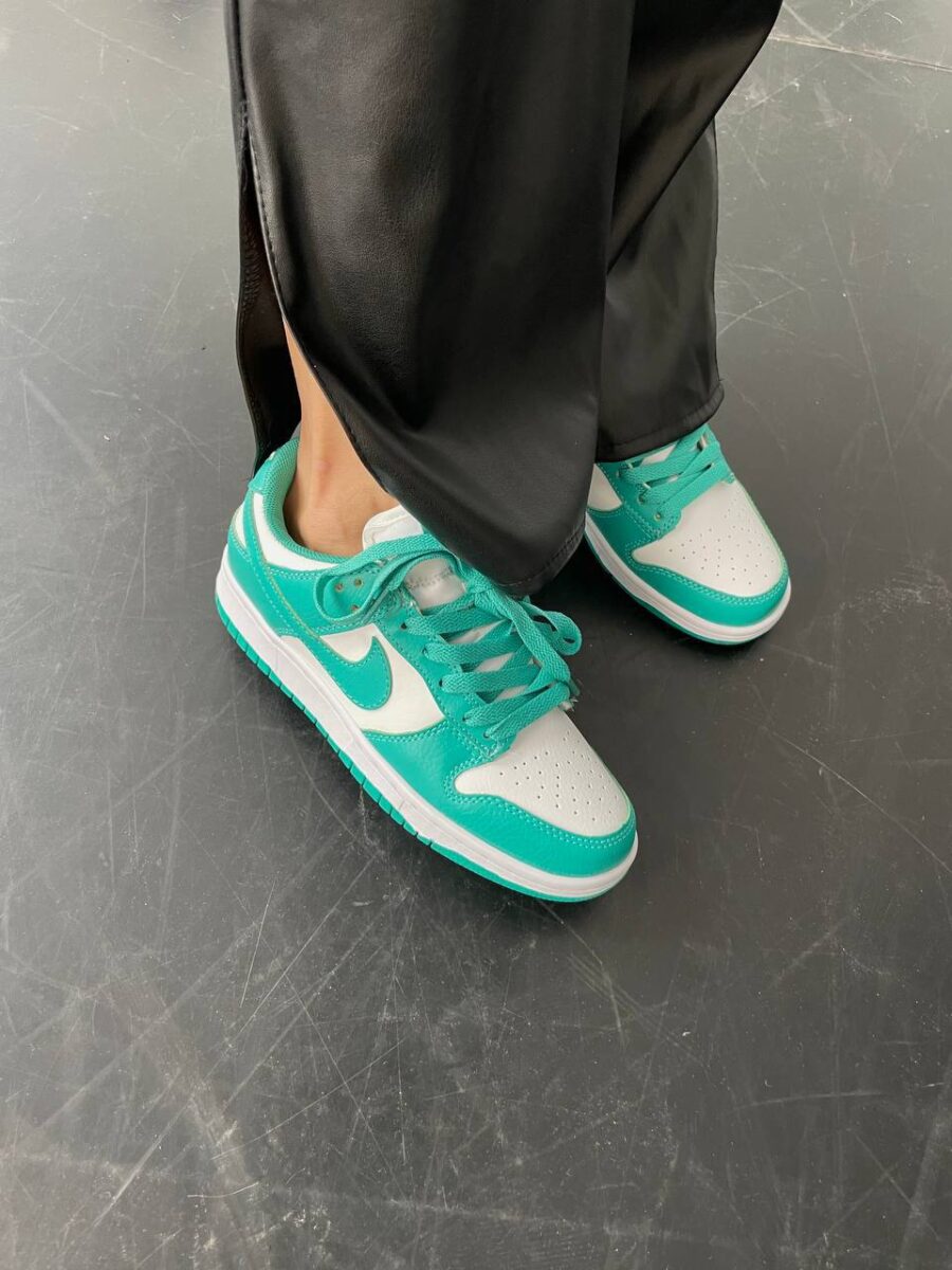 Nike Dunk Low Green Glow 1