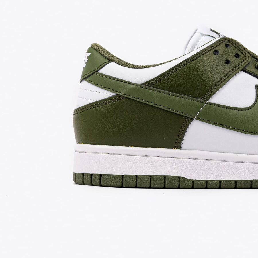 Nike Dunk Low WMNS Medium Olive 4
