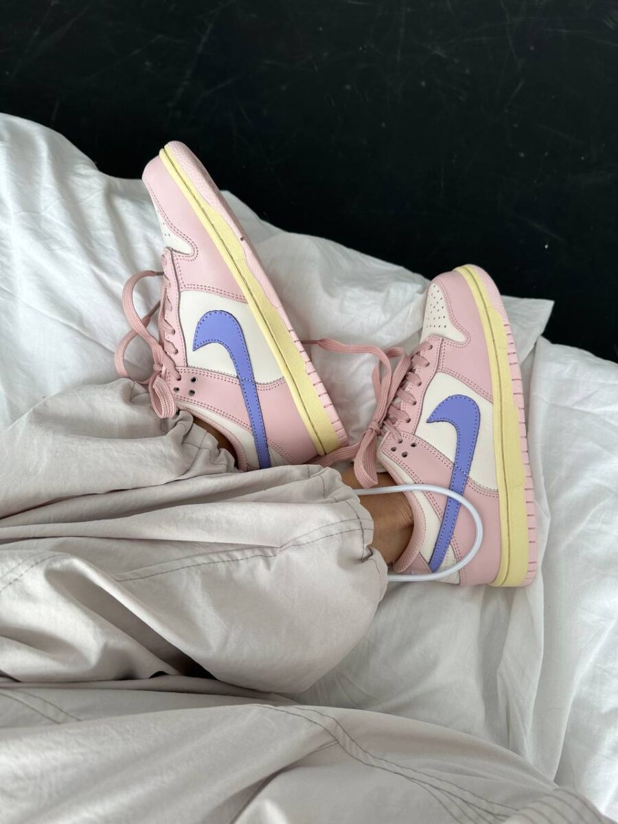 Nike SB Dunk Low Pink Oxford 1