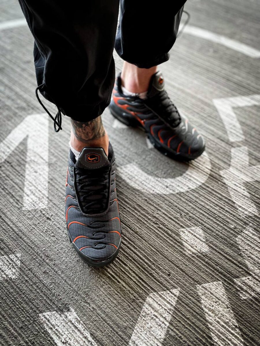 Nike TN Air Max Plus Black Orange