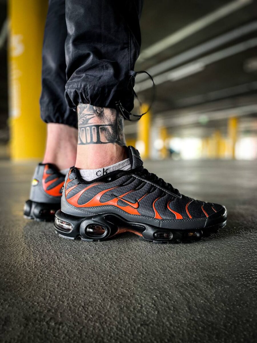 Nike TN Air Max Plus Black Orange