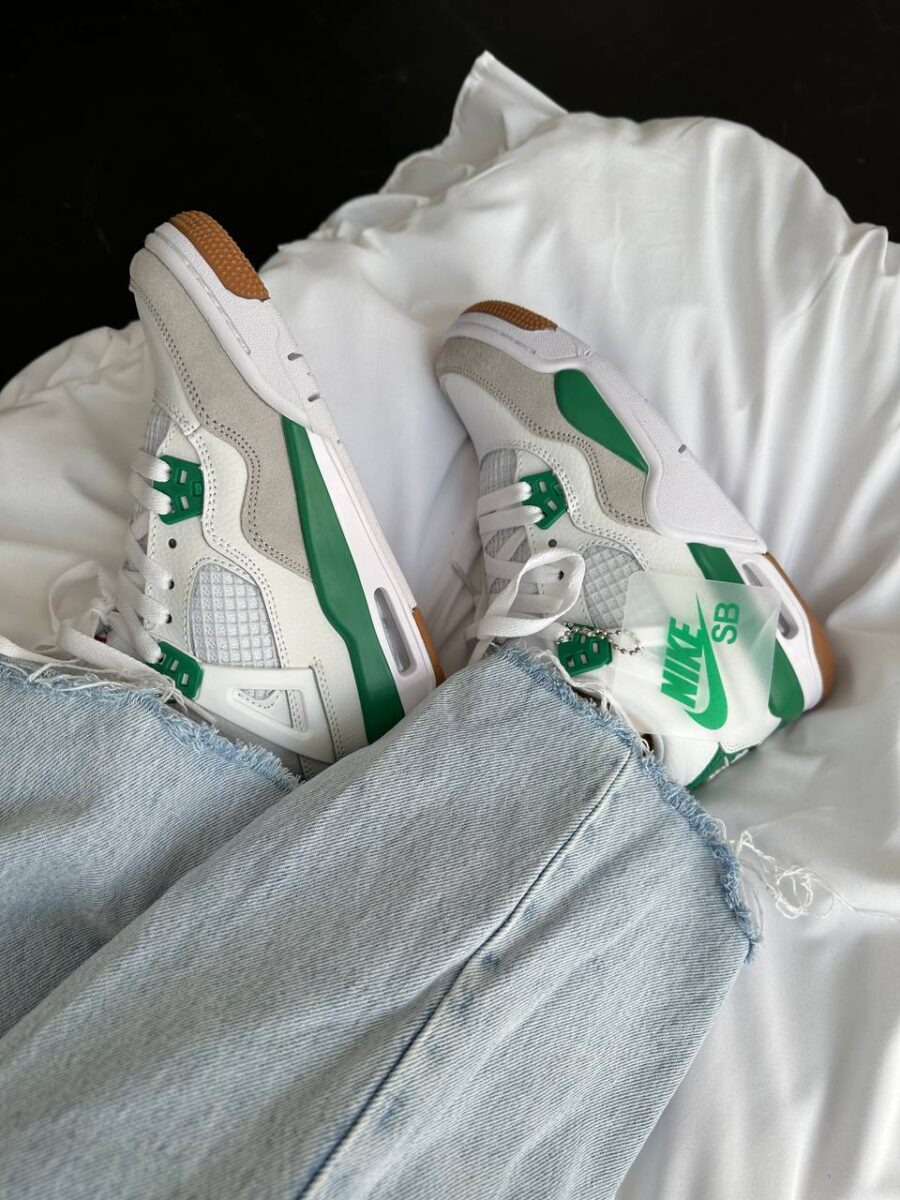 NIKE AIR JORDAN 4 RETRO x SB PINE GREEN 2