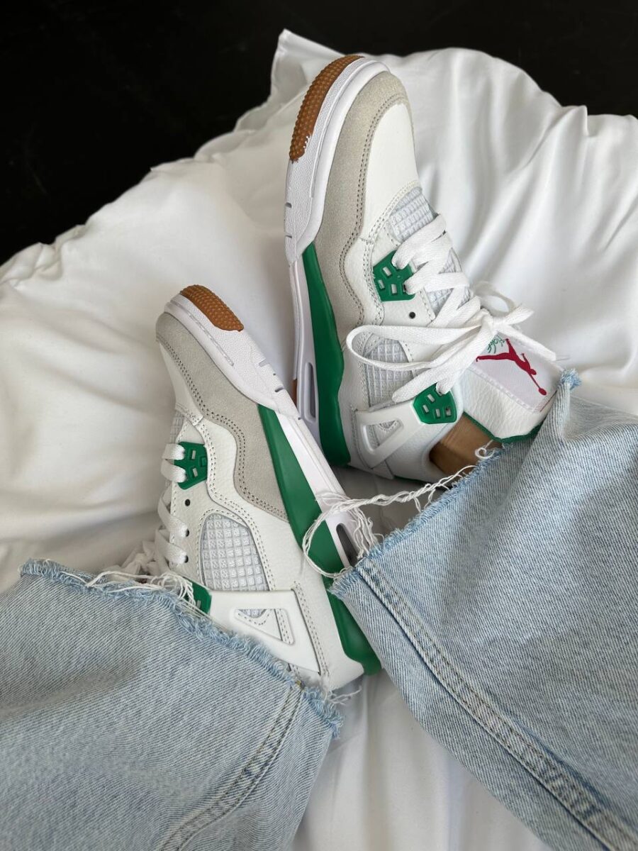 NIKE AIR JORDAN 4 RETRO x SB PINE GREEN 3