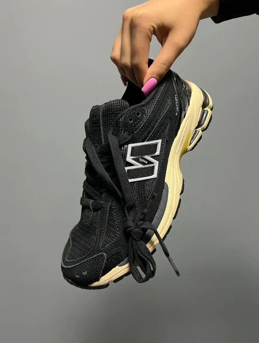 New Balance 1906R Black Taos Taupe