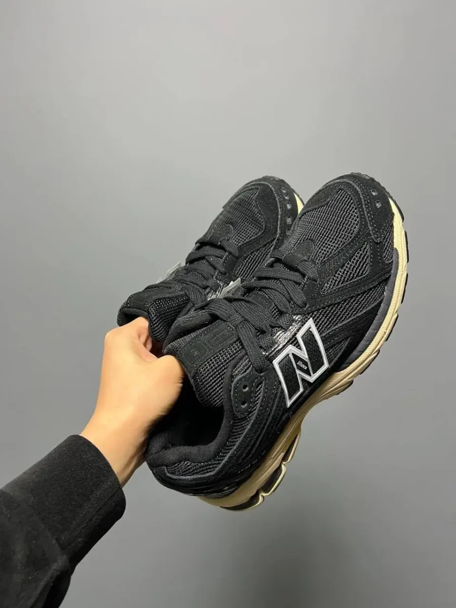 New Balance 1906R Black Taos Taupe