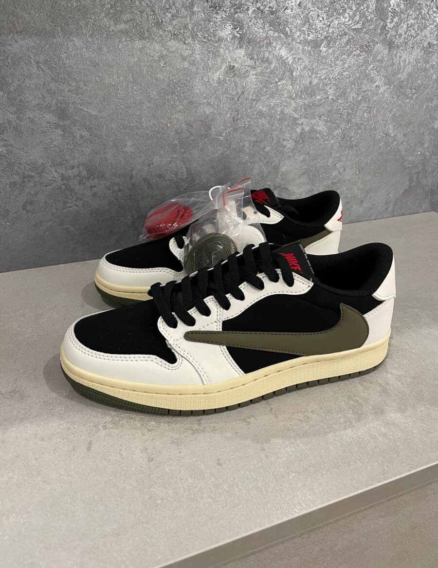 Travis Scott x Air Jordan 1 Low OG Olive 1