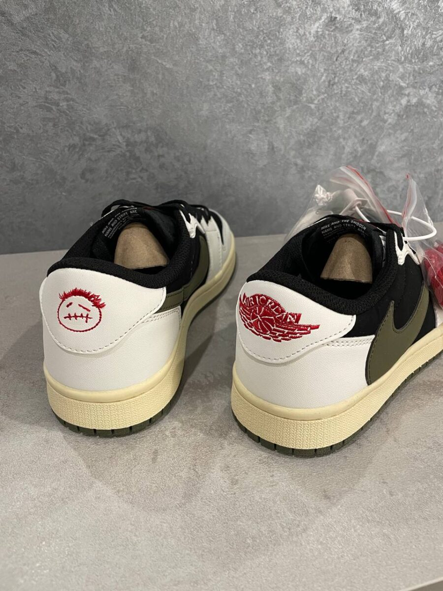 Travis Scott x Air Jordan 1 Low OG Olive 3