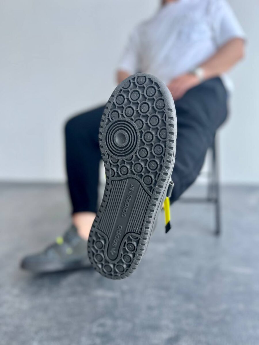 Adidas Forum Low Strap Cinder 4