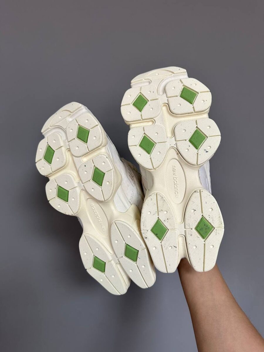 NEW BALANCE 9060  BRICKS WOOD 5