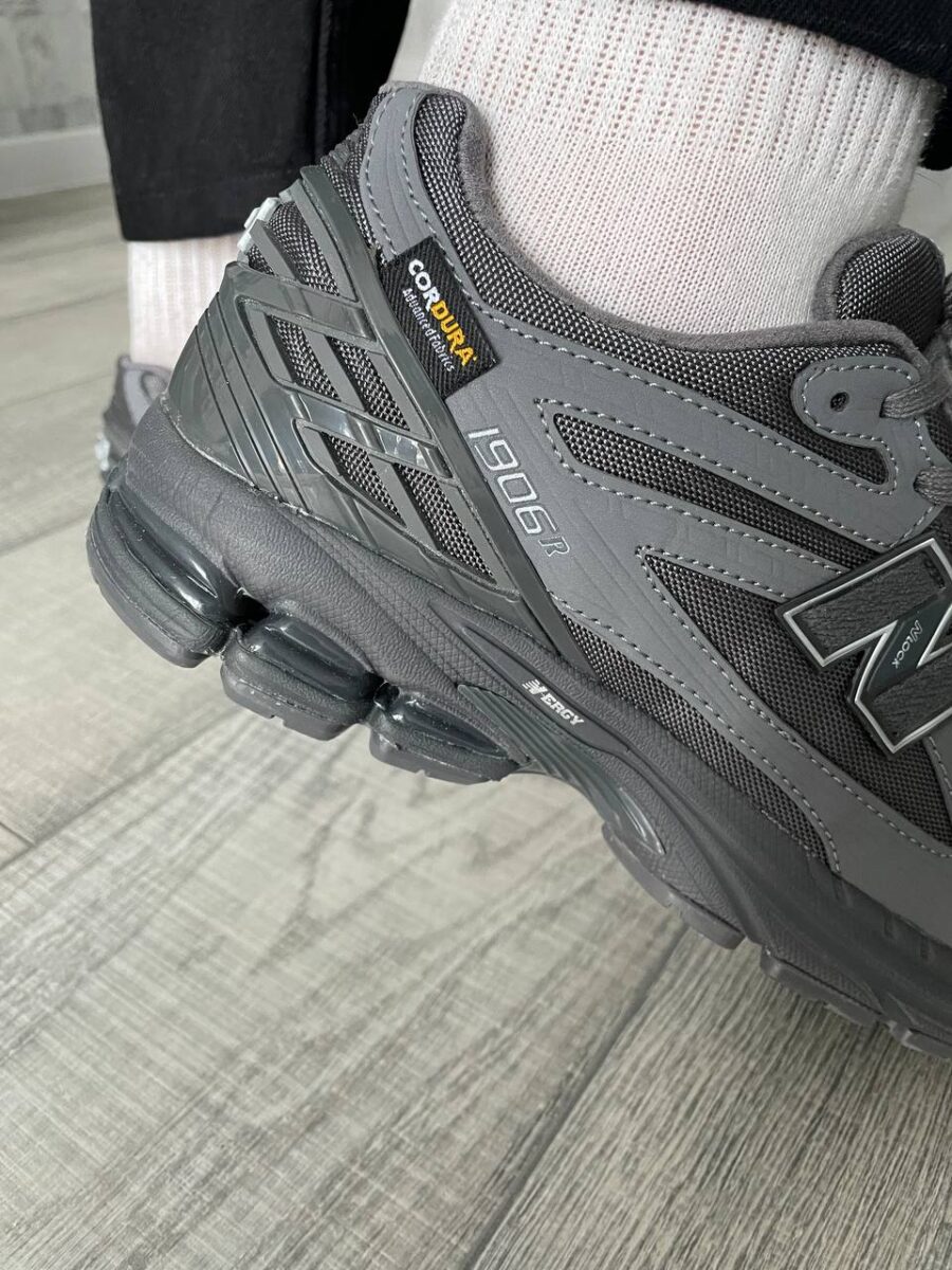 NEW BALANCE 1906R Cordura Magnet 5