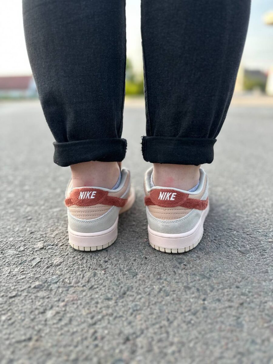 Nike SB Dunk Low Terry Swoosh 4