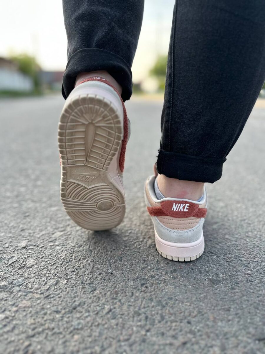 Nike SB Dunk Low Terry Swoosh 5