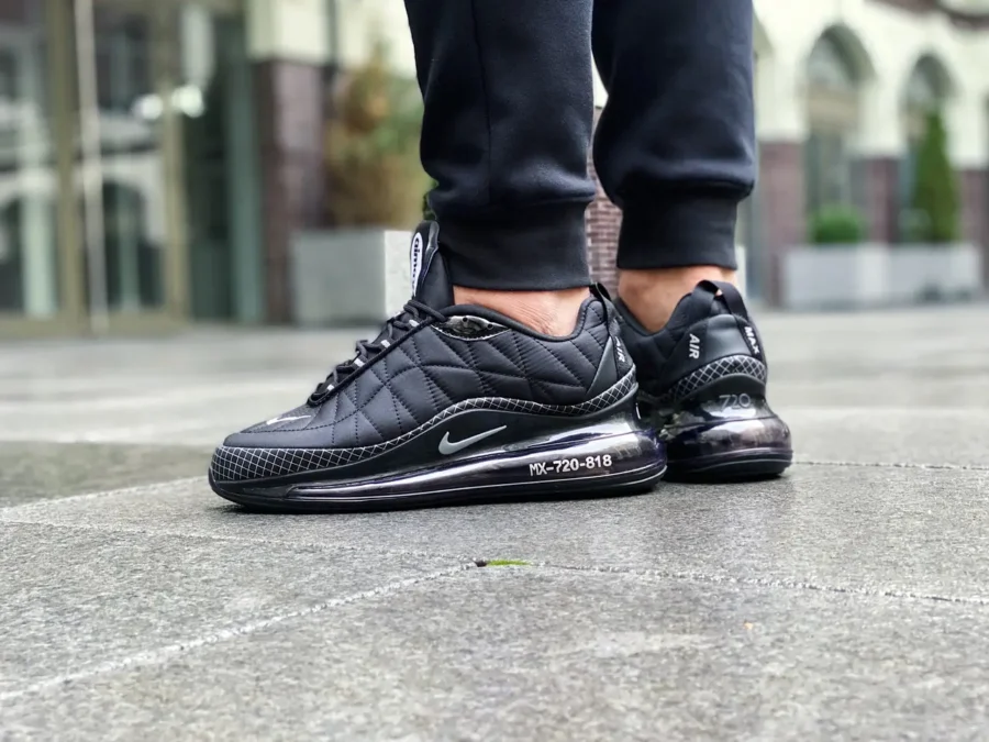 Nike Air Max 720-818 Black