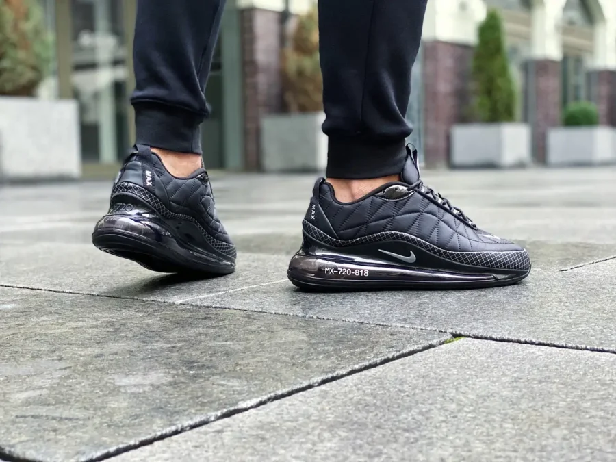 Nike Air Max 720-818 Black