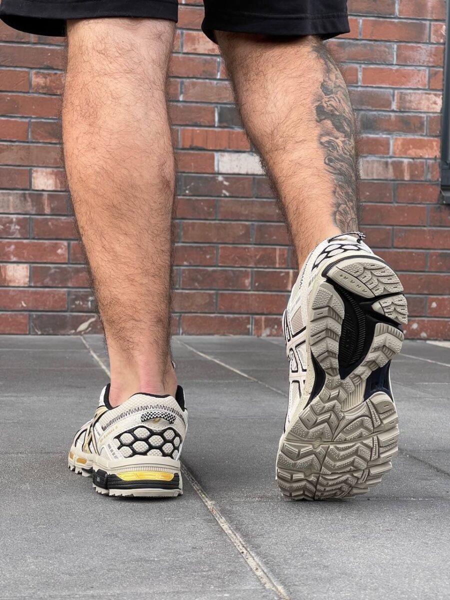 Кроссовки Asics Gel Kahana 8 Beige Gold Black