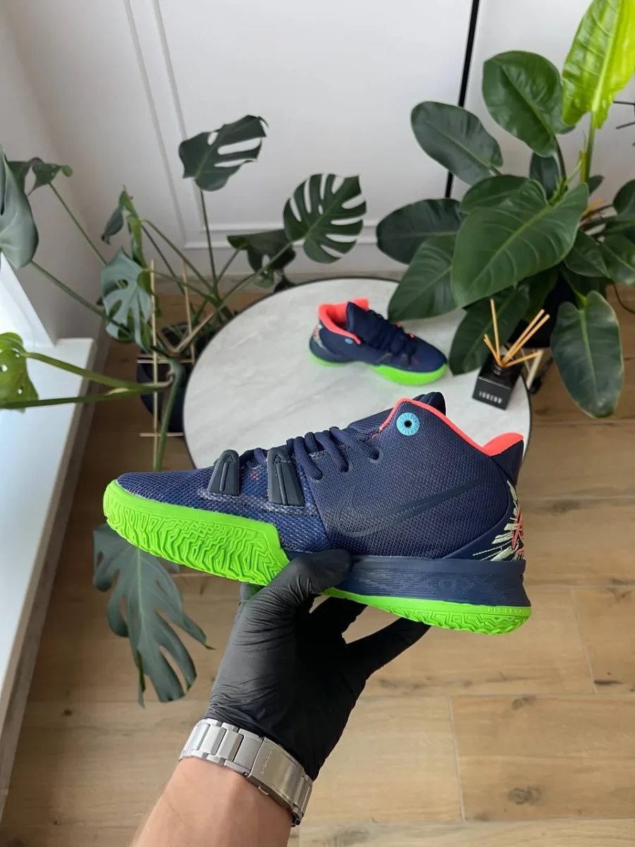Кроссовки Nike Kyrie 7 Anime CQ9327-401
