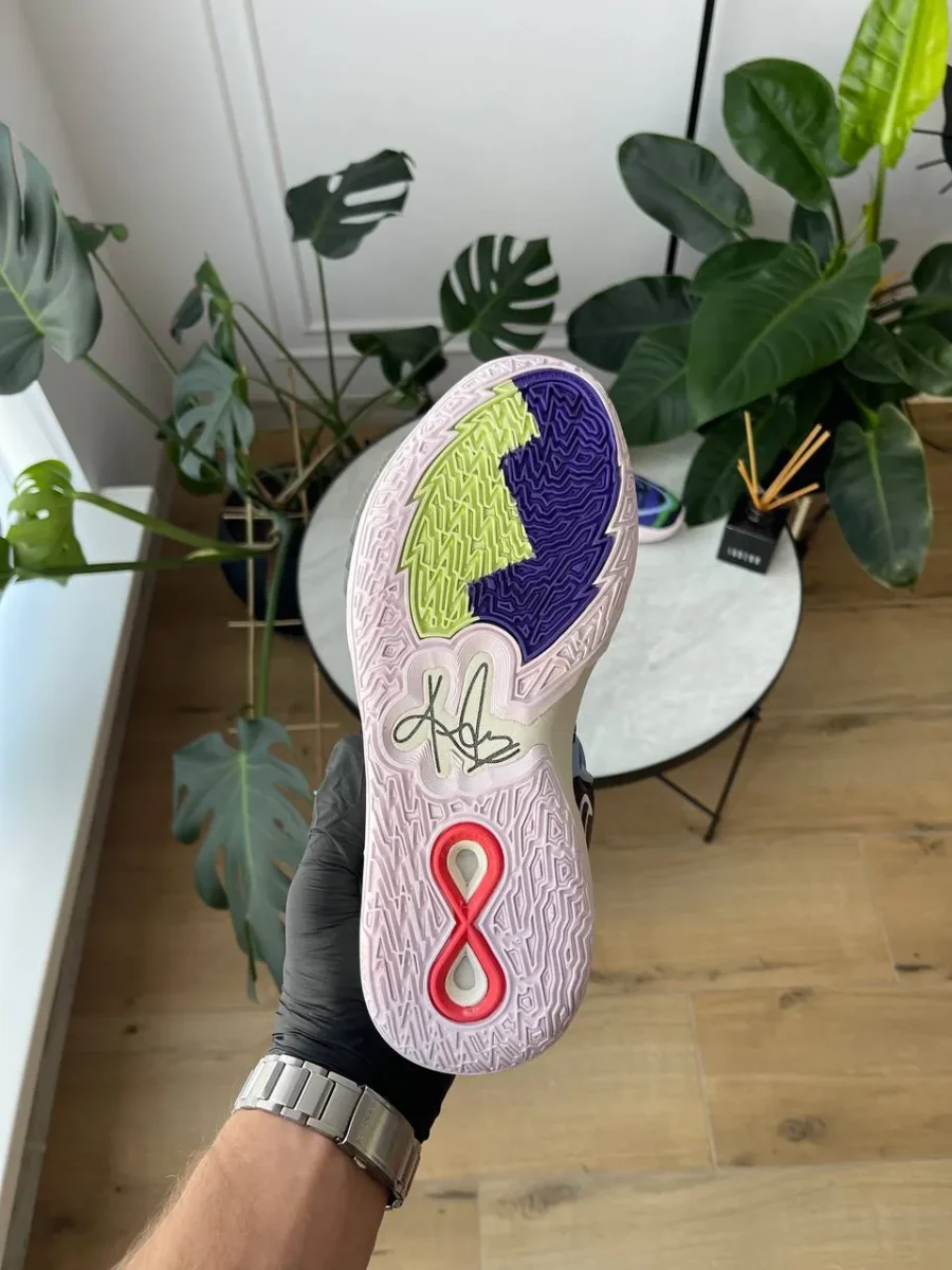 Nike Kyrie 8 Infinity Aluminum DD0334-400