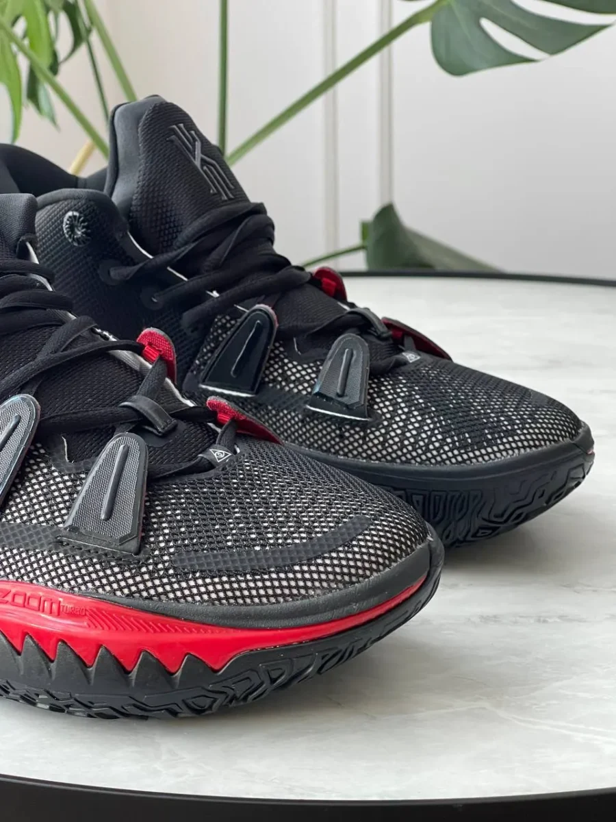 Nike kyrie 7 bred cq9327-001