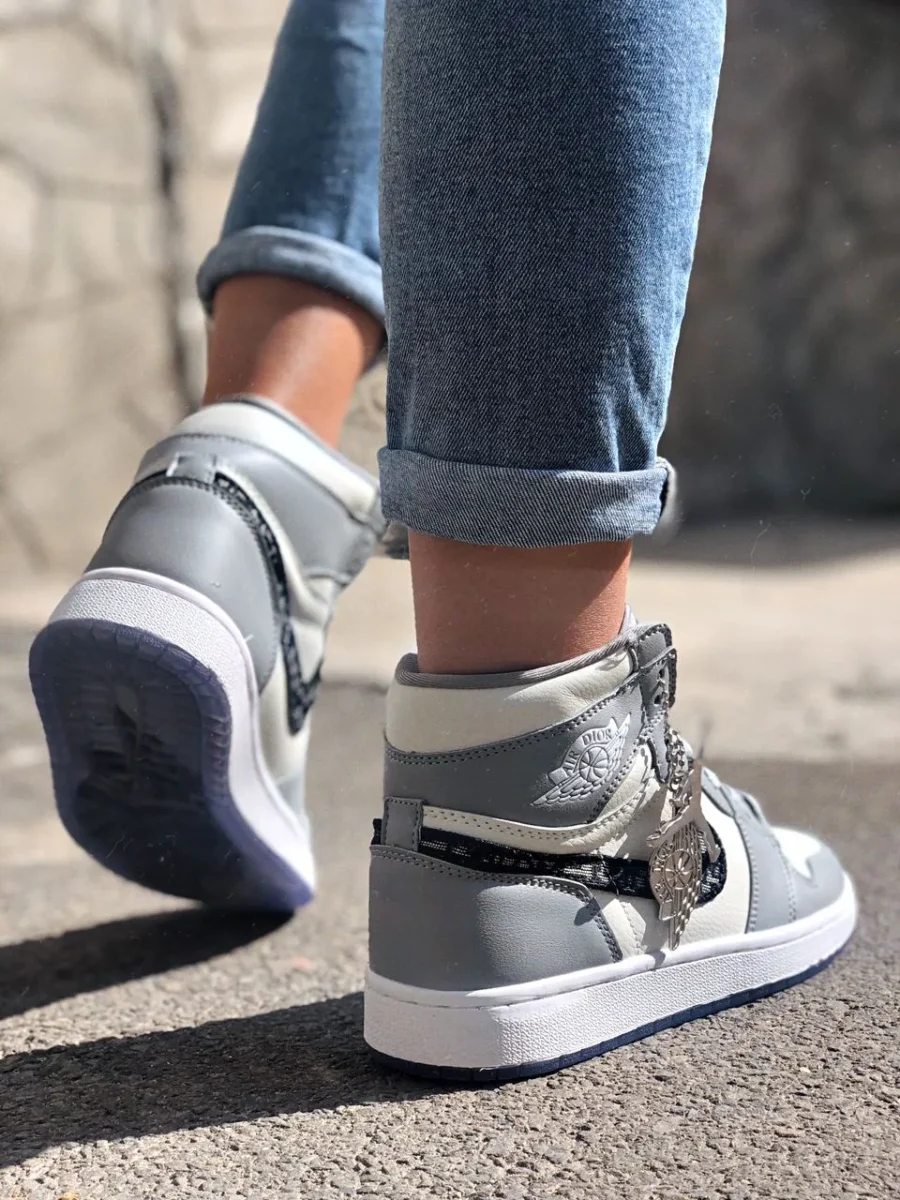 Кроссовки Nike Air Jordan 1 Retro High Dior - CN8607-002