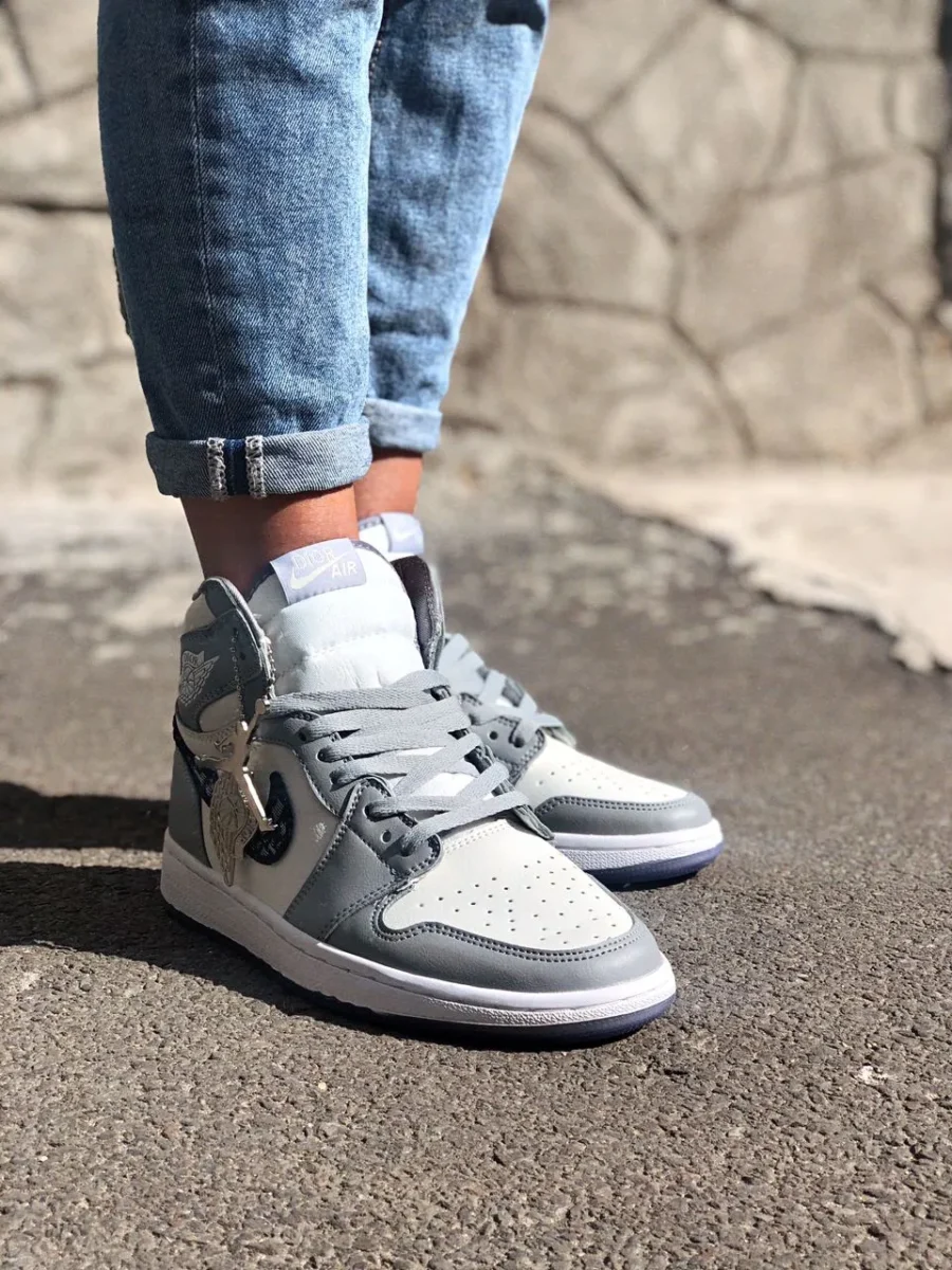 Кроссовки Nike Air Jordan 1 Retro High Dior - CN8607-002