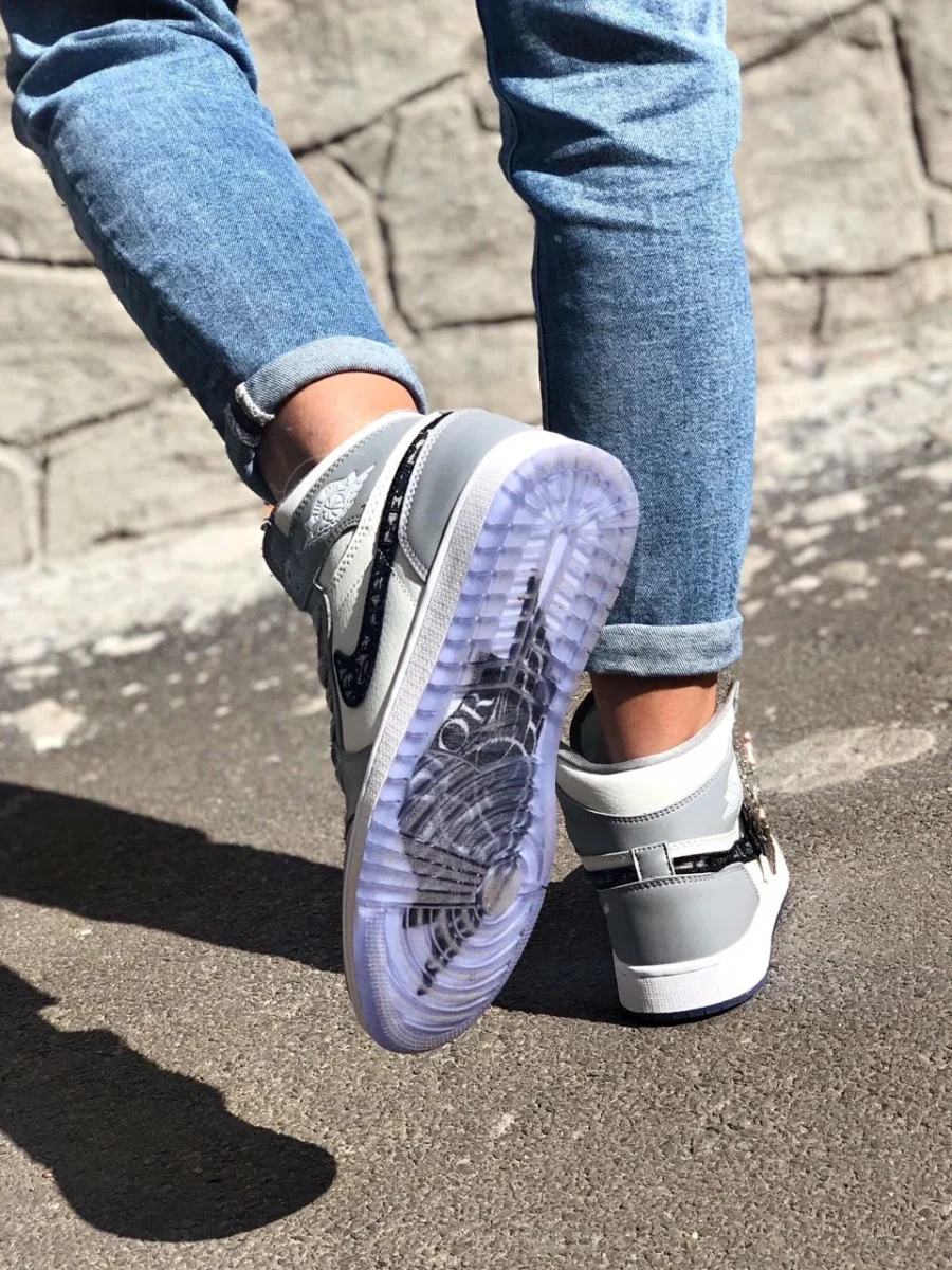 Кроссовки Nike Air Jordan 1 Retro High Dior - CN8607-002