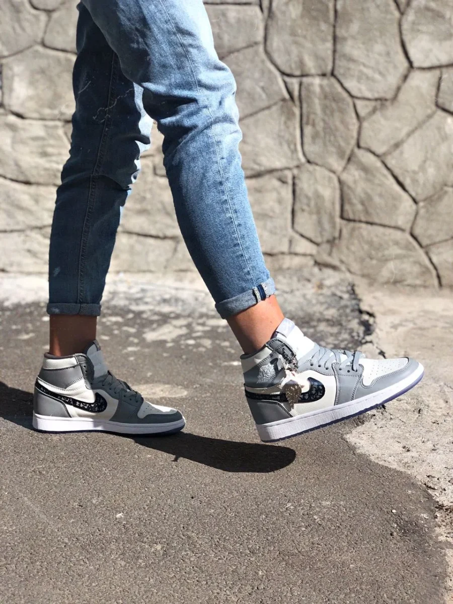 Кроссовки Nike Air Jordan 1 Retro High Dior - CN8607-002