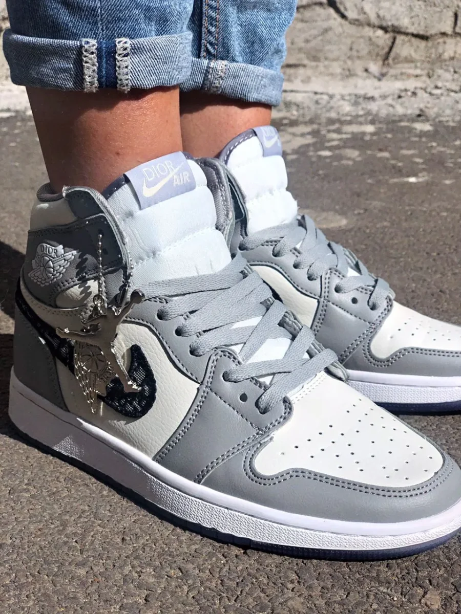 Кроссовки Nike Air Jordan 1 Retro High Dior - CN8607-002
