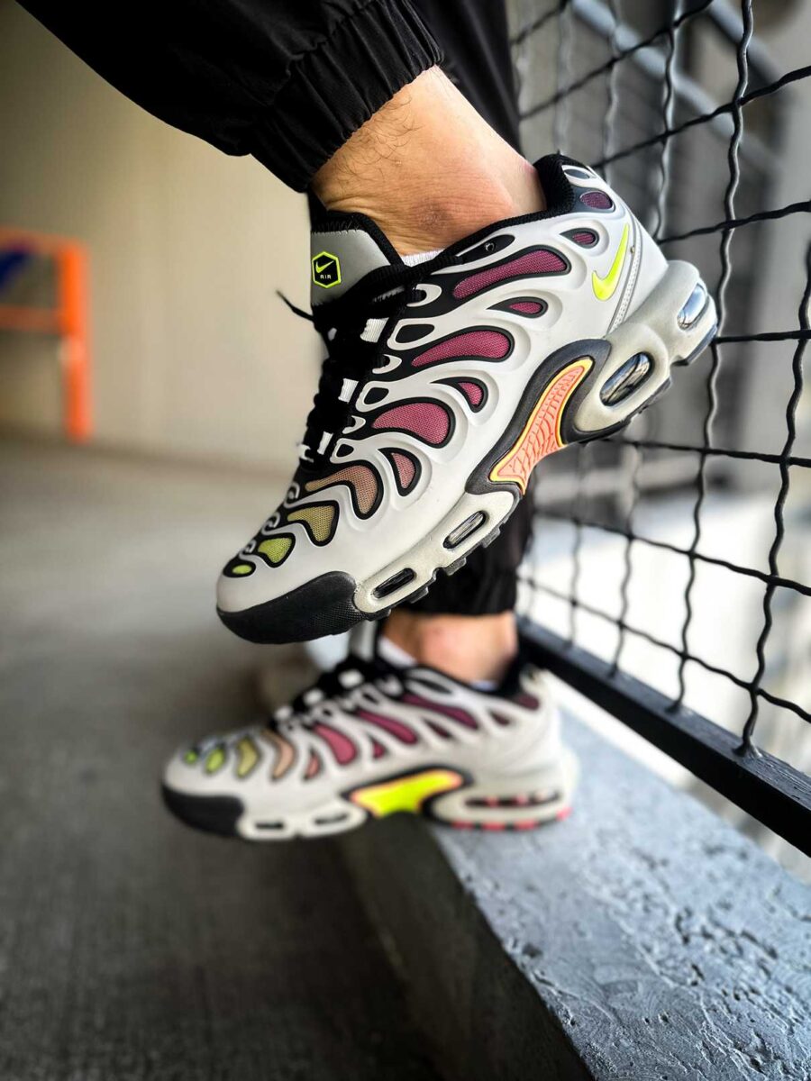 Nike Air Max Plus Drift Light Silver Barely Volt FD4290-009