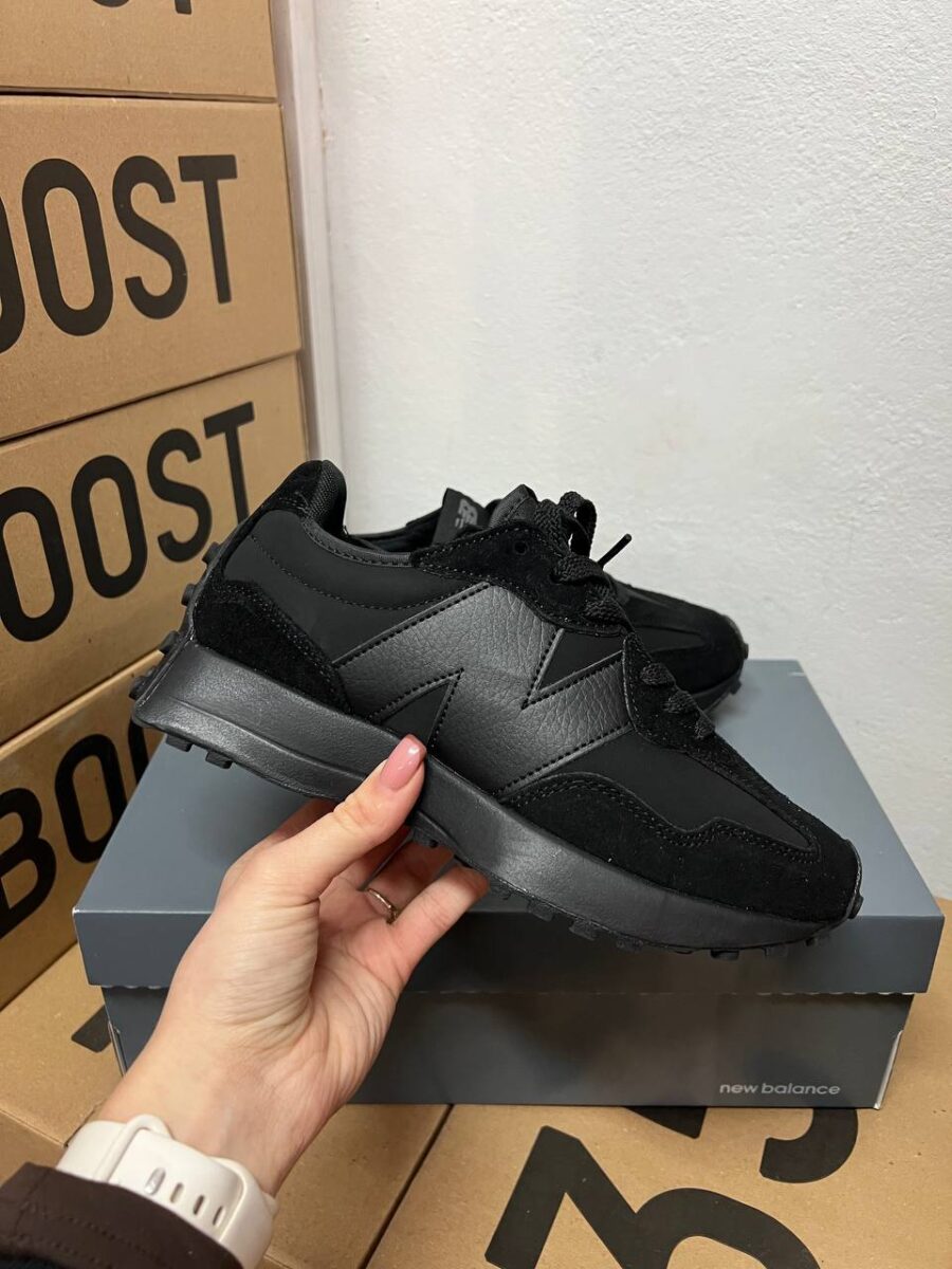 New Balance 327 Triple Black MS327LX1