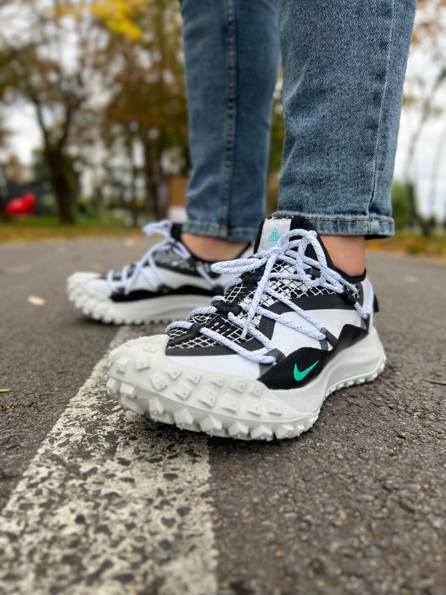 Nike ACG Mountain Fly Low SE White Anthracite DO9334-100