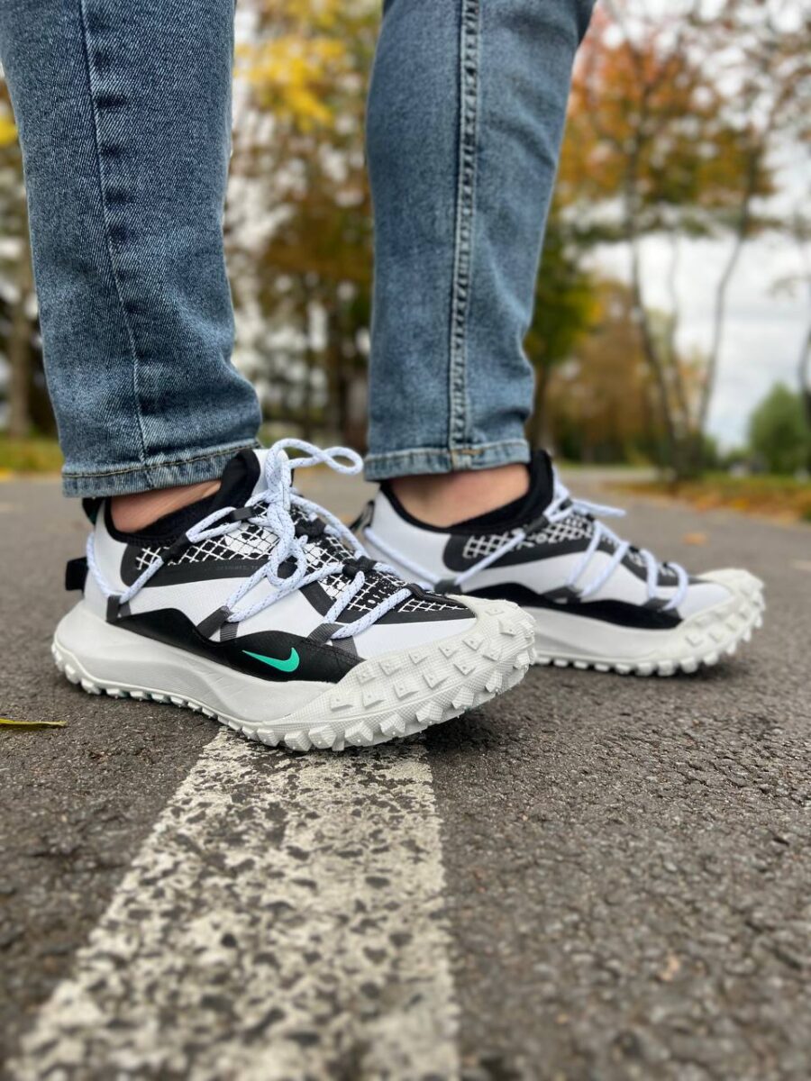 Nike ACG Mountain Fly Low SE White Anthracite DO9334-100