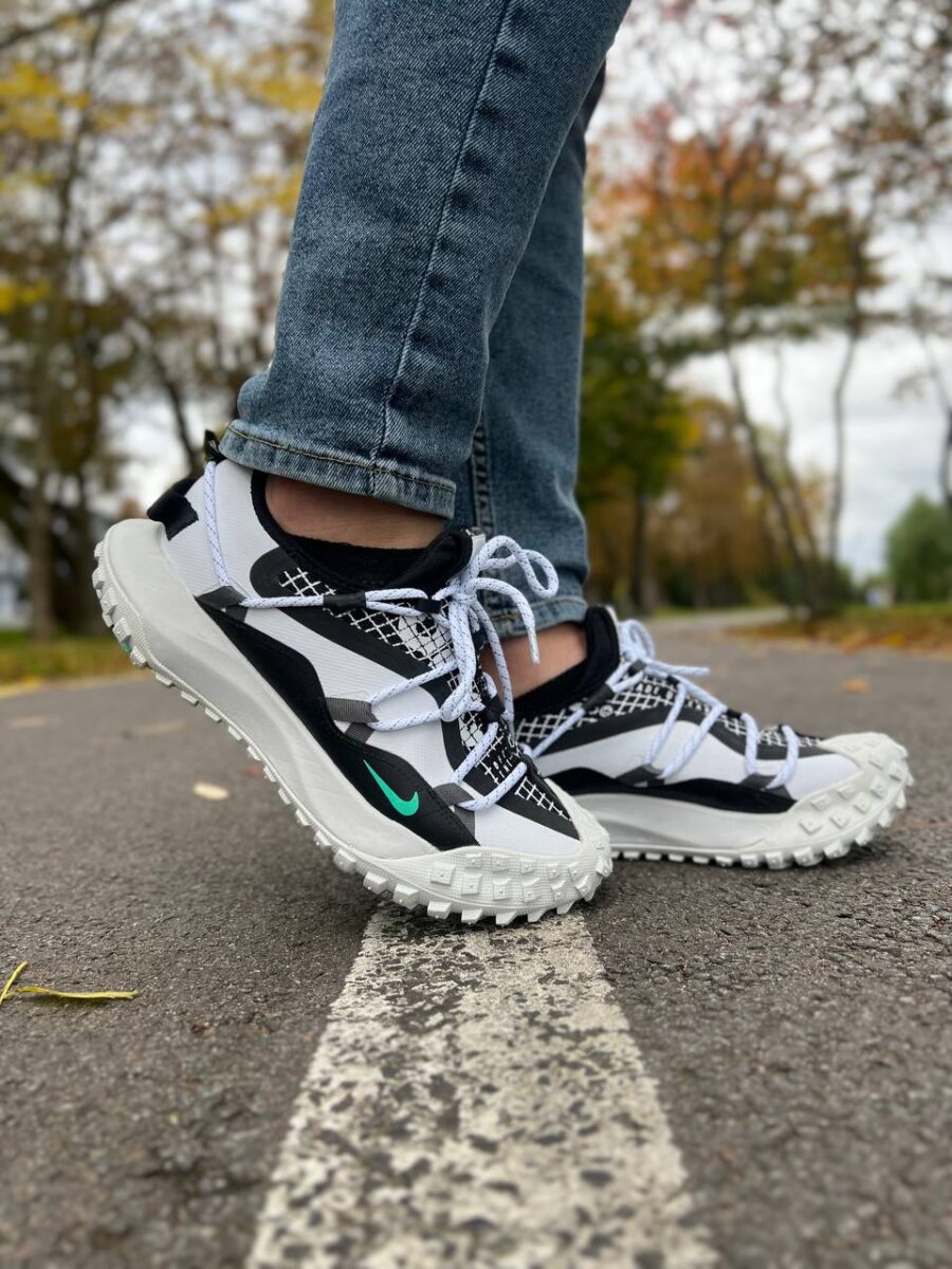 Nike ACG Mountain Fly Low SE White Anthracite DO9334-100