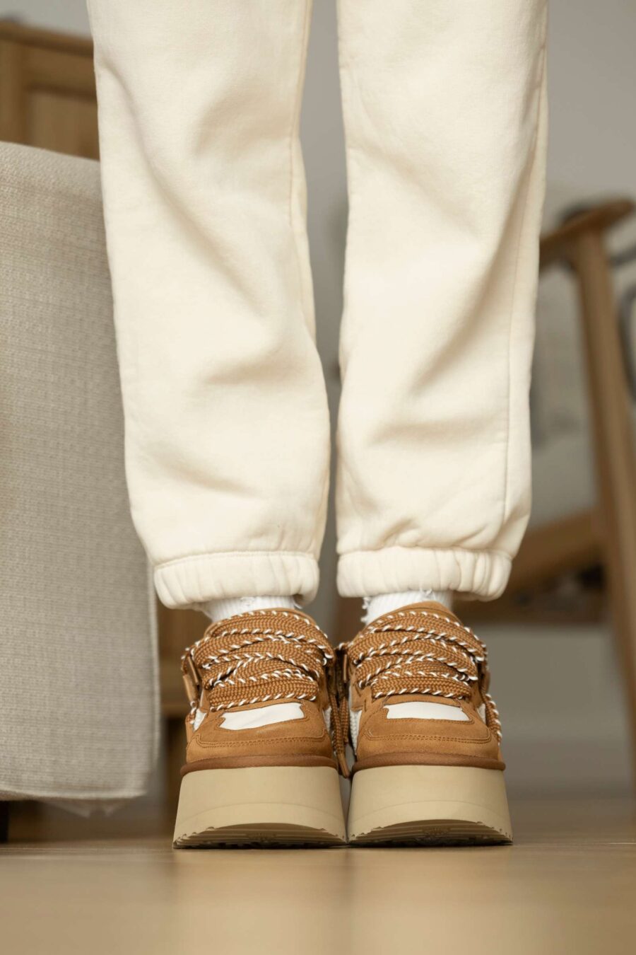 UGG Astromel Chestnut 1171541-CHE