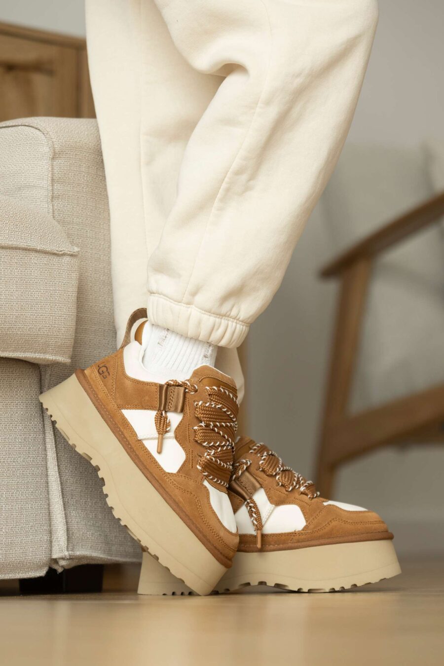 UGG Astromel Chestnut 1171541-CHE