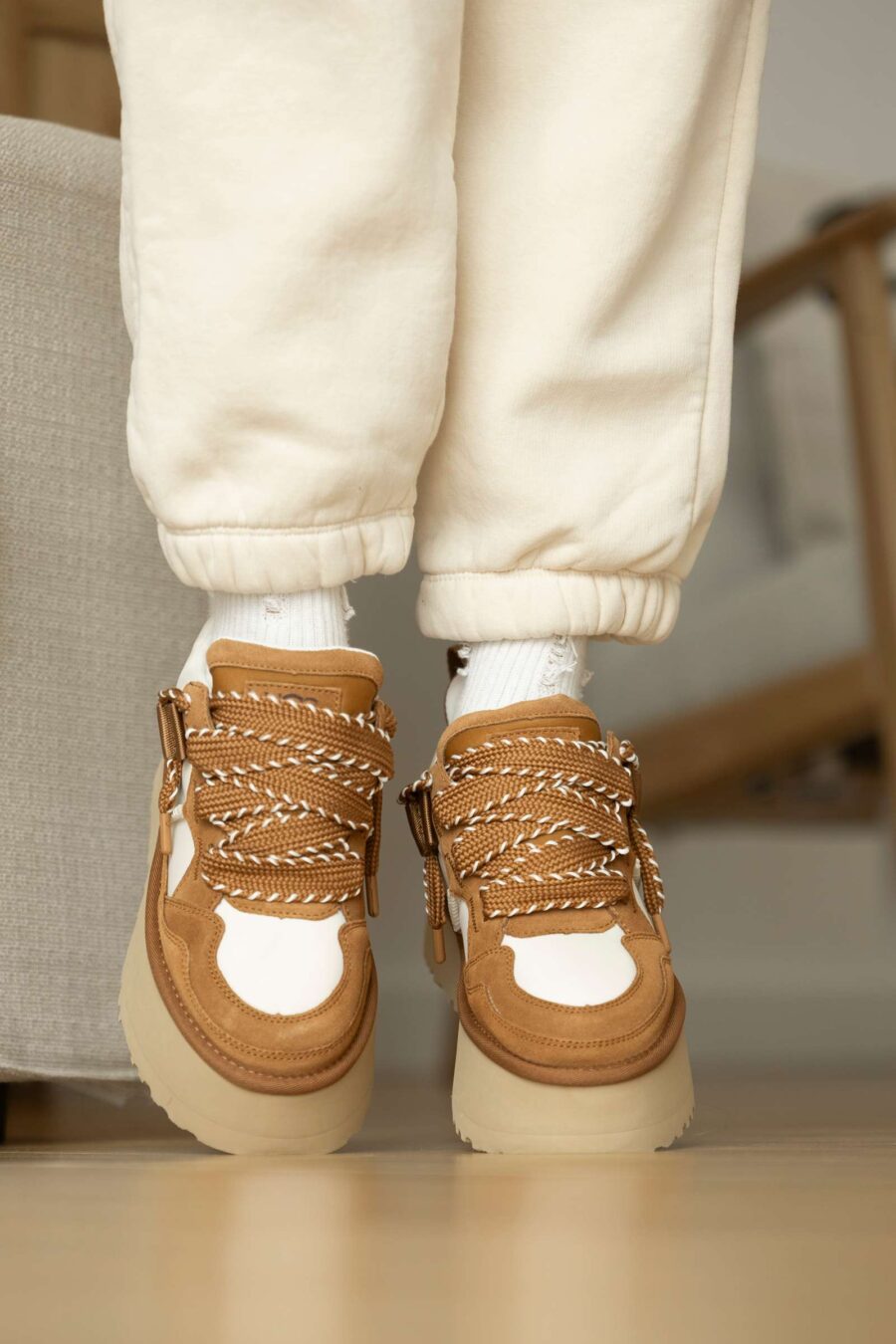 UGG Astromel Chestnut 1171541-CHE