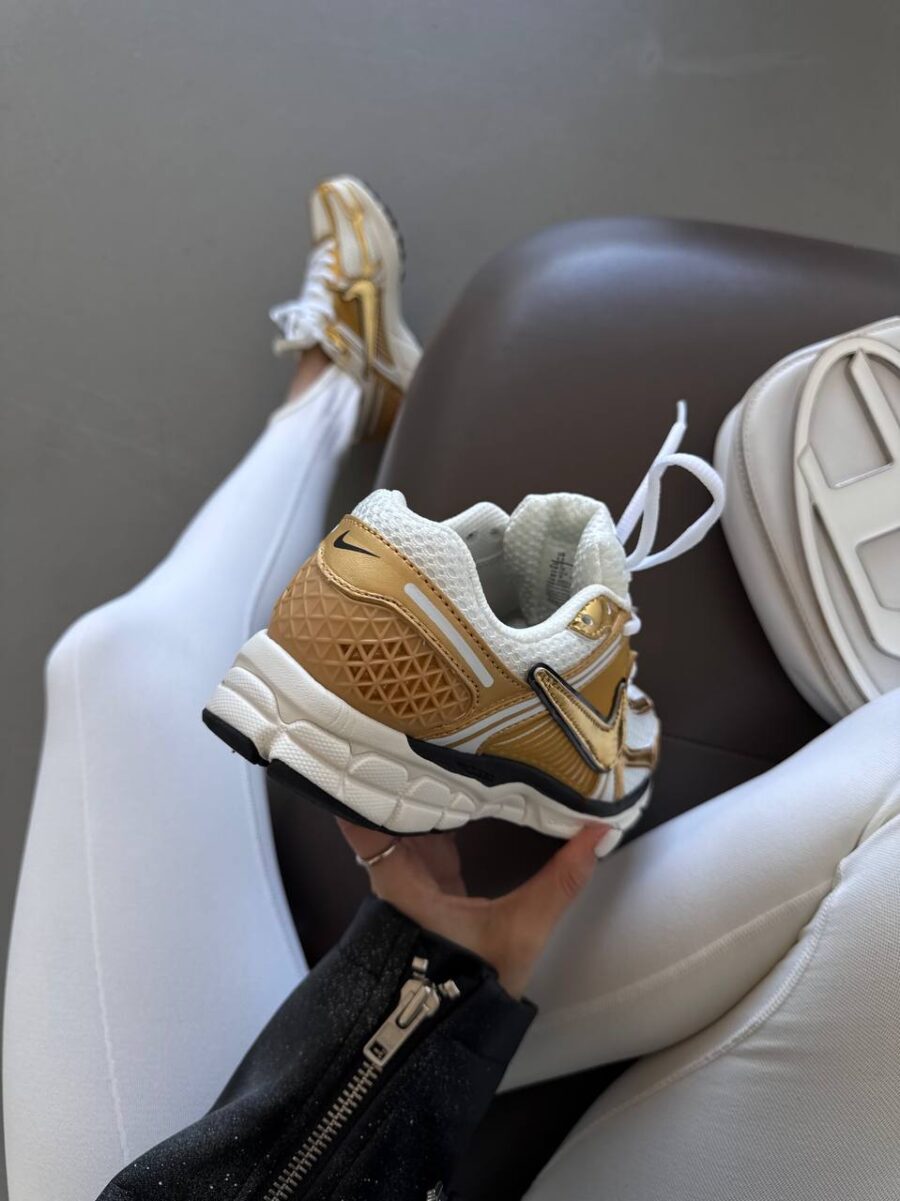 Nike Air Zoom Vomero 5 Metallic Gold HF7723-001