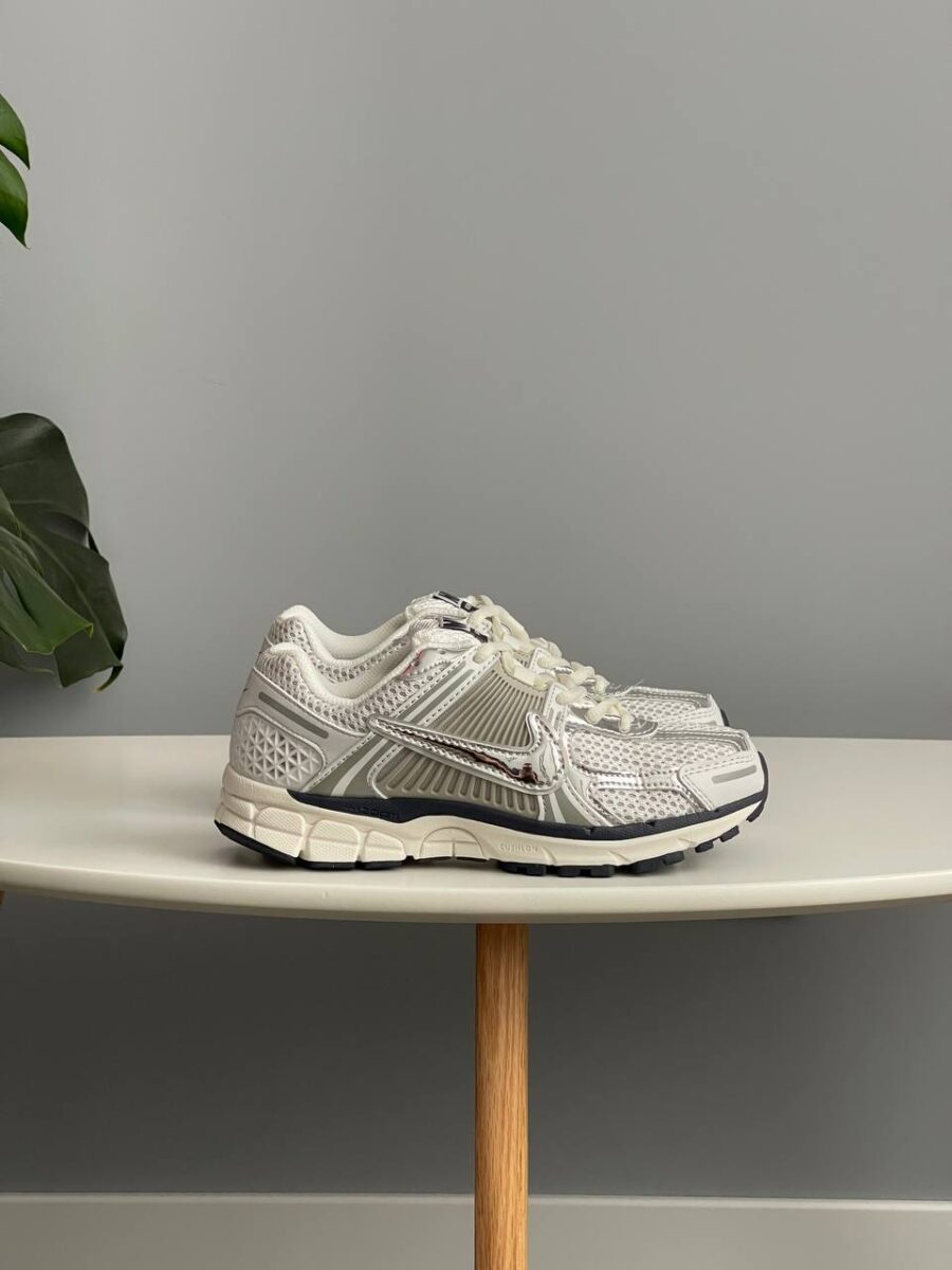 Nike Air Zoom Vomero 5 Photon Dust FD0884-025 1