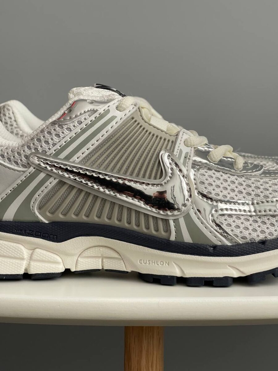 Nike Air Zoom Vomero 5 Photon Dust FD0884-025 1