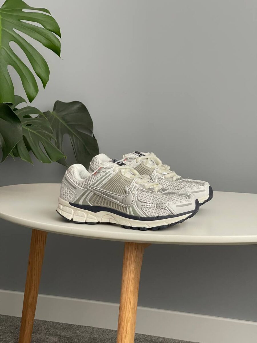 Nike Air Zoom Vomero 5 Photon Dust FD0884-025 1