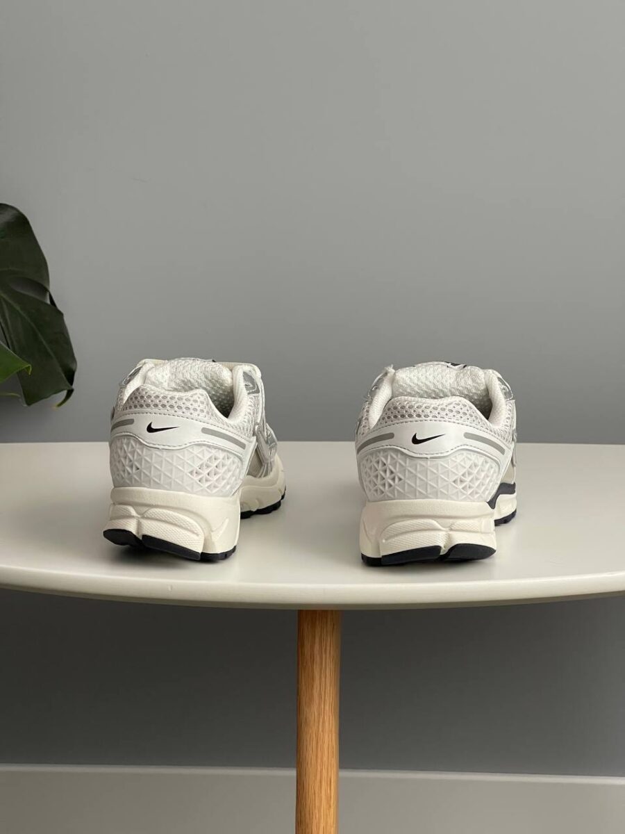 Nike Air Zoom Vomero 5 Photon Dust FD0884-025 1