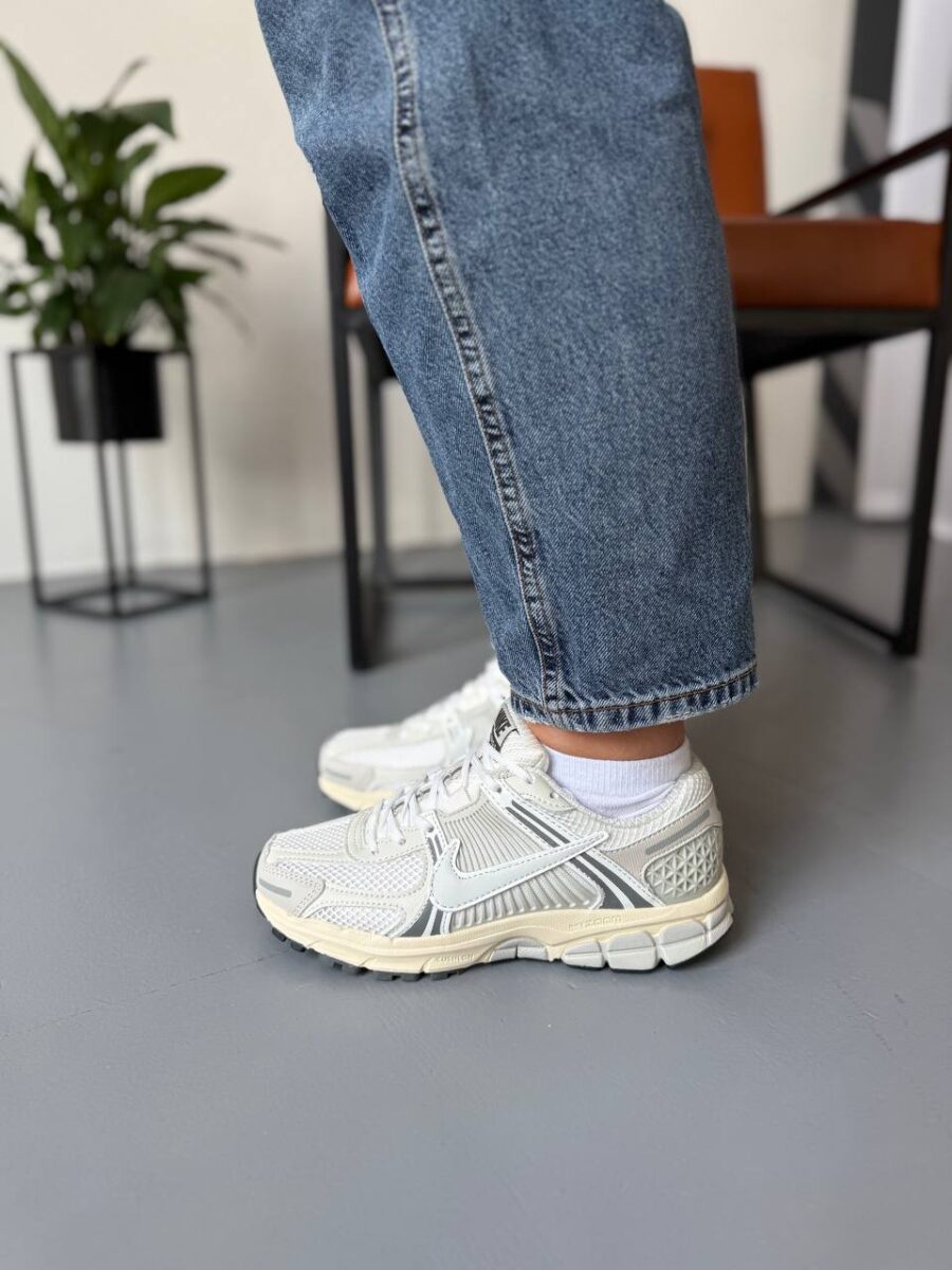 Nike Air Zoom Vomero 5 Platinum Tint HF0731-007