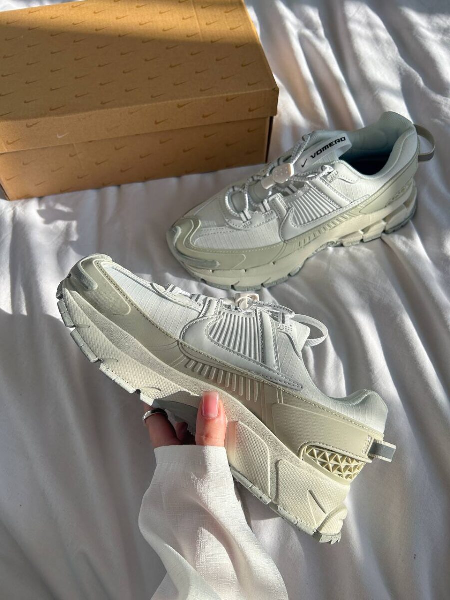 Nike Air Zoom Vomero Roam Summit White HV5951-100