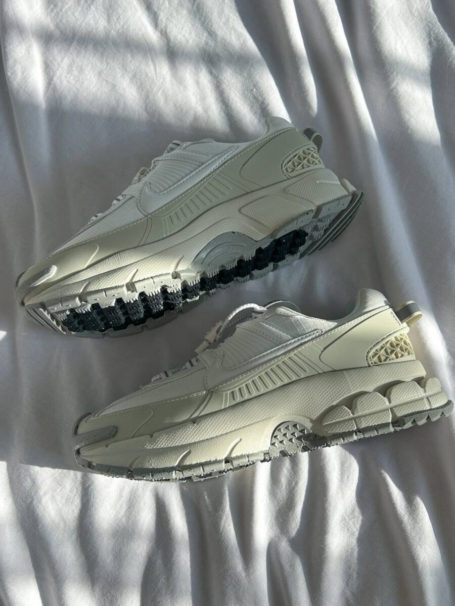 Nike Air Zoom Vomero Roam Summit White HV5951-100