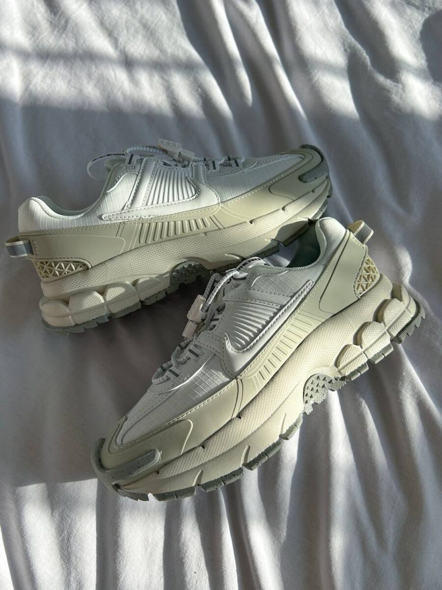 Nike Air Zoom Vomero Roam Summit White HV5951-100