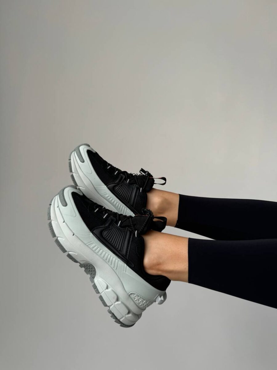 Nike Zoom Vomero Roam Black Light Silver FV2295-001