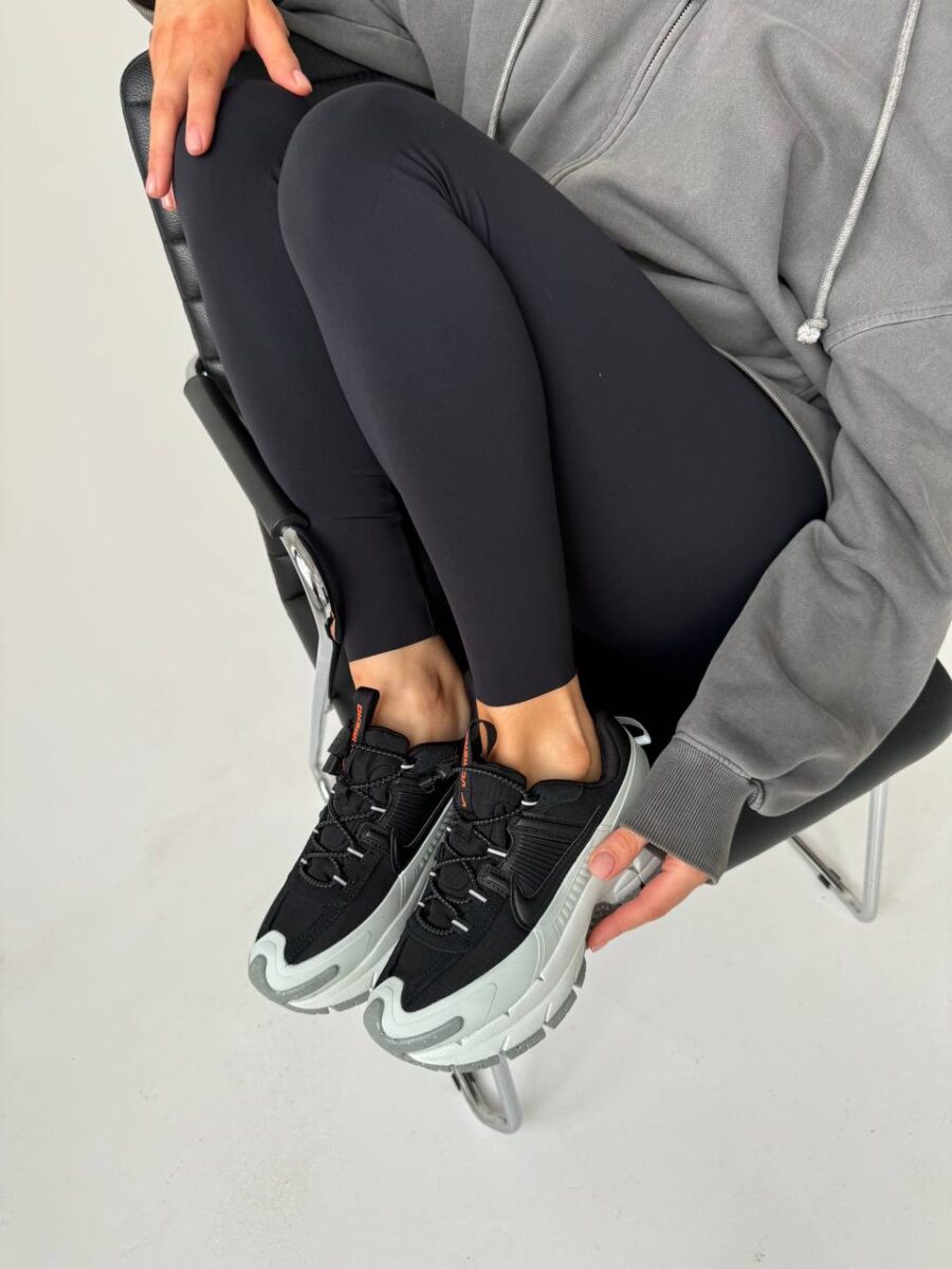 Nike Zoom Vomero Roam Black Light Silver FV2295-001