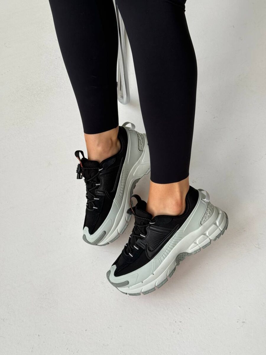 Nike Zoom Vomero Roam Black Light Silver FV2295-001