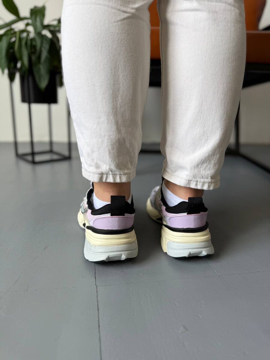 Nike V2K Run Doll Barely Grape HF1876-500