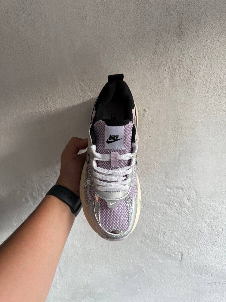Nike V2K Run Doll Barely Grape HF1876-500