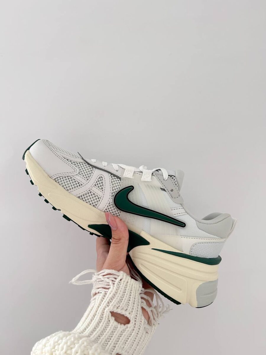 Nike V2K Run Fir FD0736-101